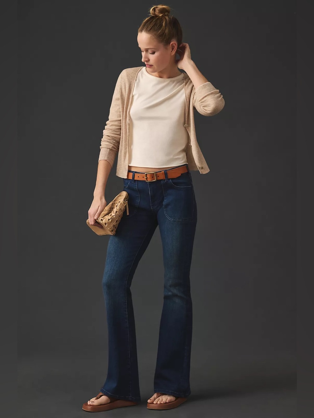 Anthropologie Pilcro The Icon Low-Rise Flare Jeans Medium Denim Wash Size 28 NWT